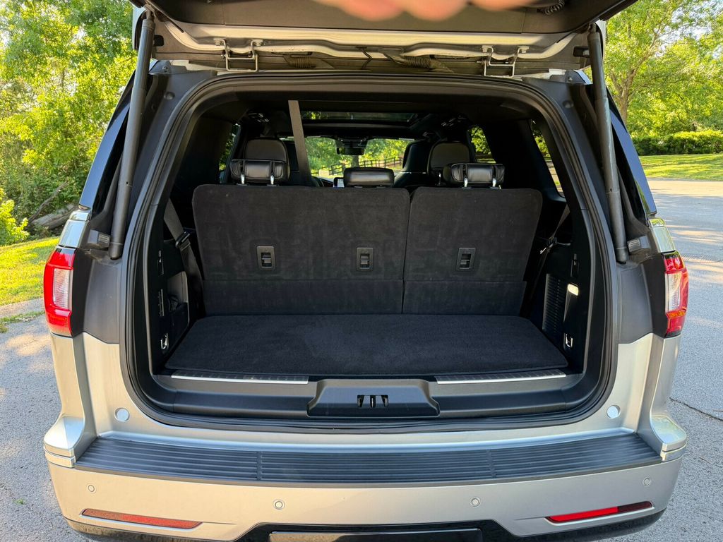 2020 Lincoln Navigator Reserve, 4x4, Head Up Display, 30 Way Perfect Position Seating - 23025349 - 28