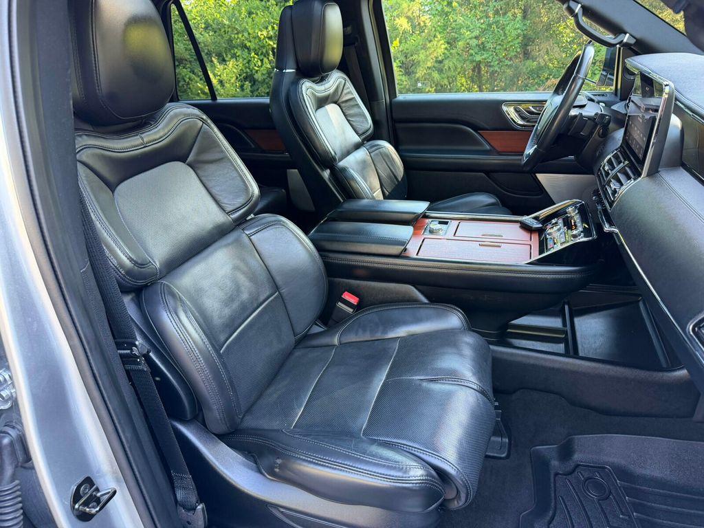 2020 Lincoln Navigator Reserve, 4x4, Head Up Display, 30 Way Perfect Position Seating - 23025349 - 36