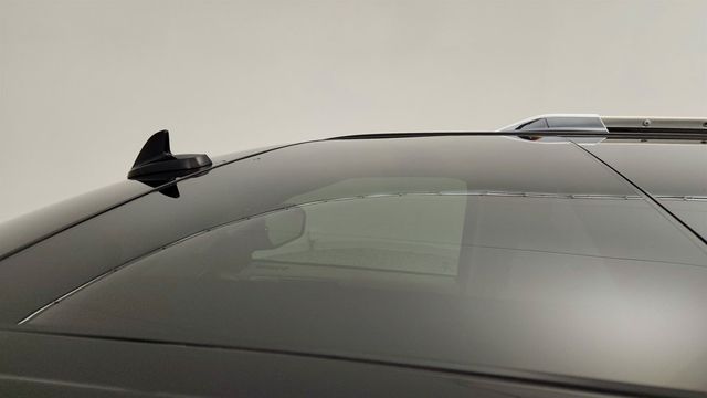 2020 Lincoln Navigator Reserve 4x4 with Equipment 208A, Luxury Package & 22'' Wheels - 22960775 - 9