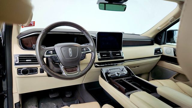 2020 Lincoln Navigator Reserve 4x4 with Equipment 208A, Luxury Package & 22'' Wheels - 22960775 - 11