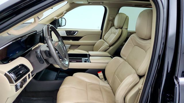 2020 Lincoln Navigator Reserve 4x4 with Equipment 208A, Luxury Package & 22'' Wheels - 22960775 - 18