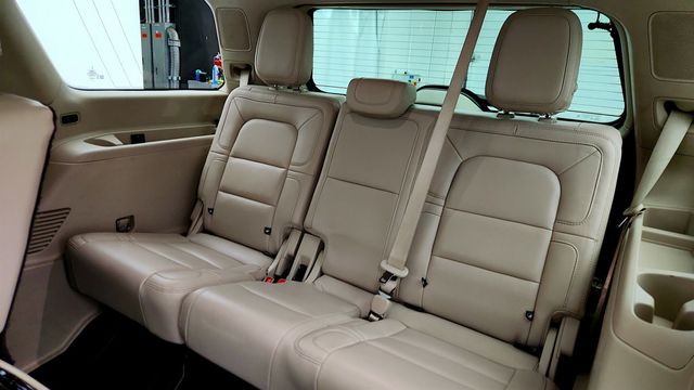 2020 Lincoln Navigator Reserve 4x4 with Equipment 208A, Luxury Package & 22'' Wheels - 22960775 - 20