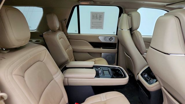 2020 Lincoln Navigator Reserve 4x4 with Equipment 208A, Luxury Package & 22'' Wheels - 22960775 - 22
