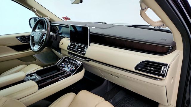 2020 Lincoln Navigator Reserve 4x4 with Equipment 208A, Luxury Package & 22'' Wheels - 22960775 - 24