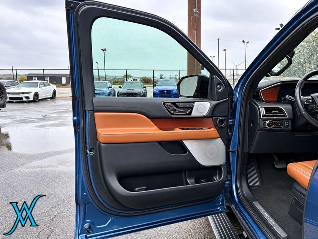 2020 Lincoln Navigator Reserve Sport Utility 4D - 23095983 - 8