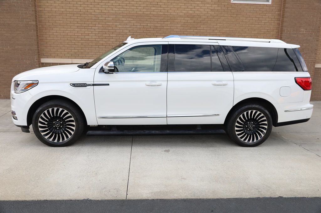 2020 Lincoln Navigator Black Label photo 2