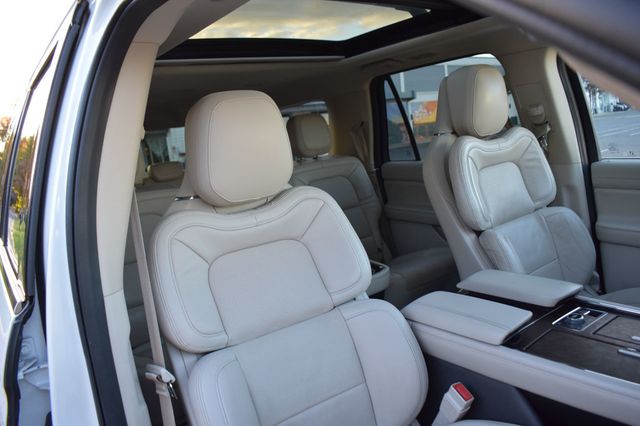 2020 Lincoln Navigator L Reserve 4x4 - 23099685 - 17