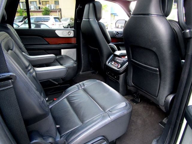 2020 Lincoln Navigator L Reserve 4x4 - 23061852 - 15