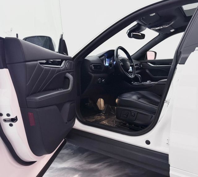 2020 Maserati Levante Base - 23028773 - 15