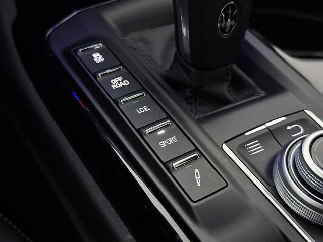2020 Maserati Levante Base - 23028773 - 38