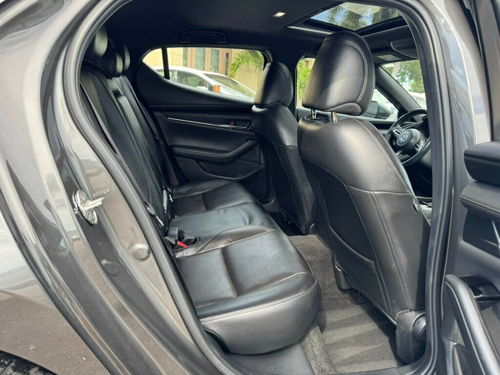 2020 Mazda Mazda3 Hatchback Premium Package Automatic AWD - 23040592 - 3