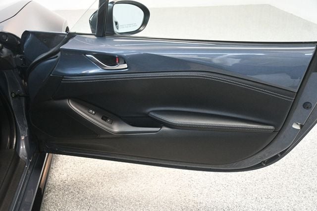 2020 Mazda MX-5 Miata RF Club Manual - 23029226 - 28