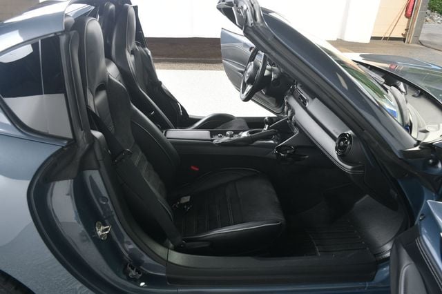 2020 Mazda MX-5 Miata RF Club Manual - 23029226 - 32