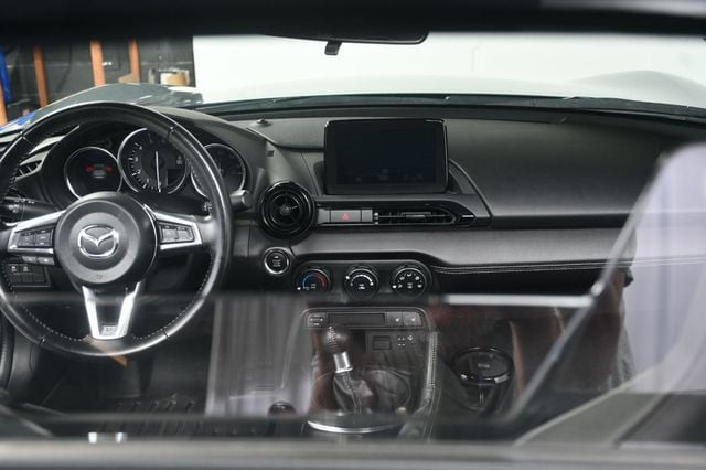 2020 Mazda MX-5 Miata RF Club Manual - 23029226 - 4