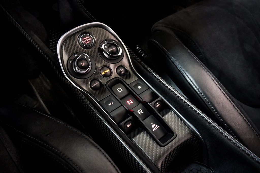 2020 Mclaren 600LT Spider photo 32