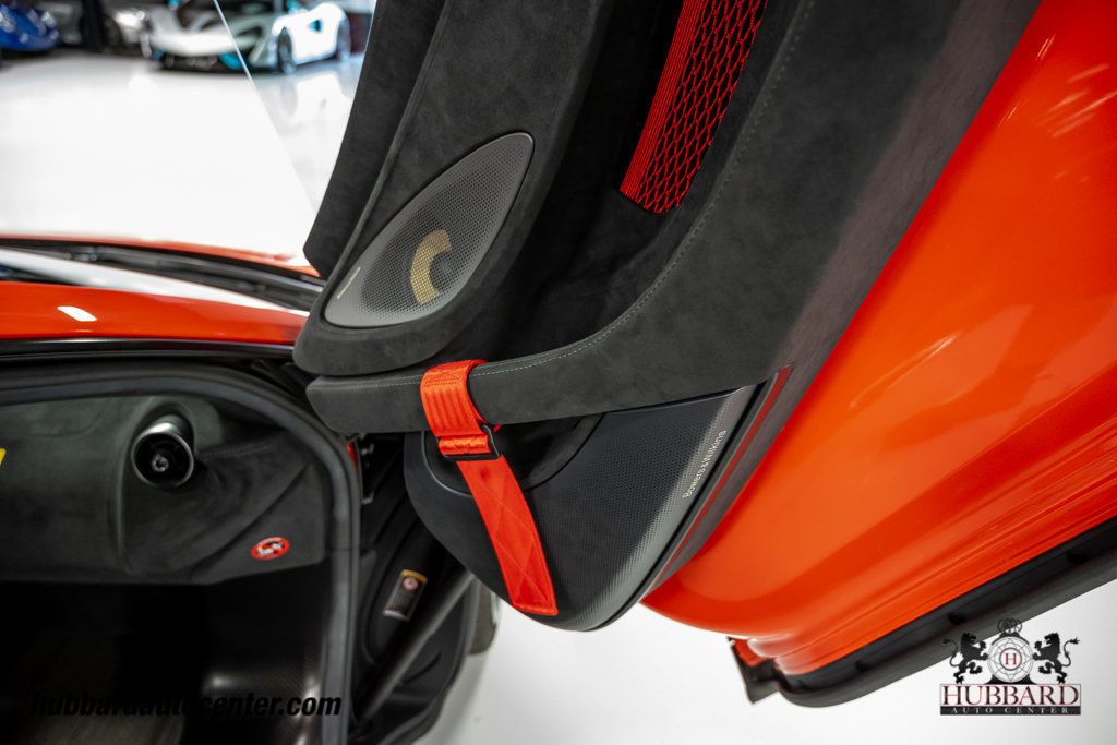 2020 McLaren 620R  - 23067067 - 29