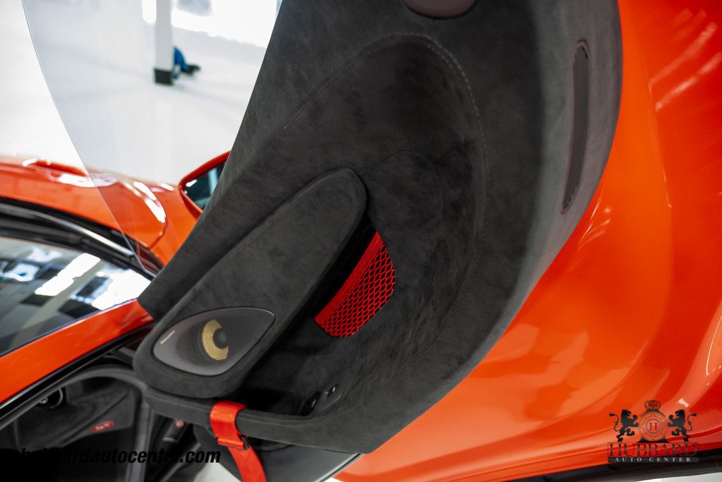2020 McLaren 620R  - 23067067 - 86