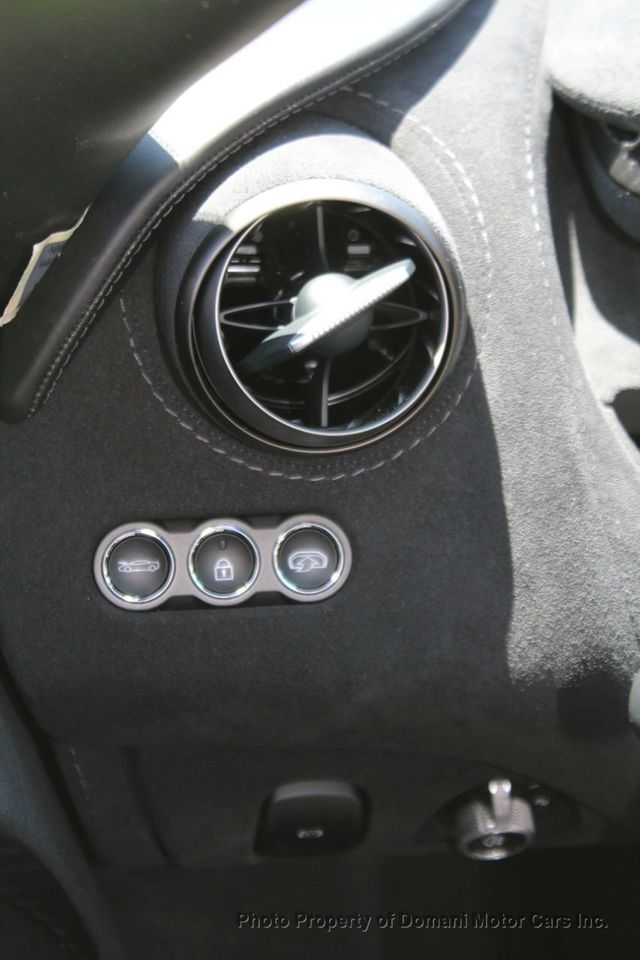 2020 McLaren 720S LOADED 720S ORIGINALLY $ 384,005 , JUST RECIEVED ITS ANNUAL - 20745933 - 39