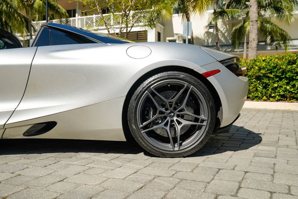 2020 McLaren 720S Luxury Spider - 22938050 - 18