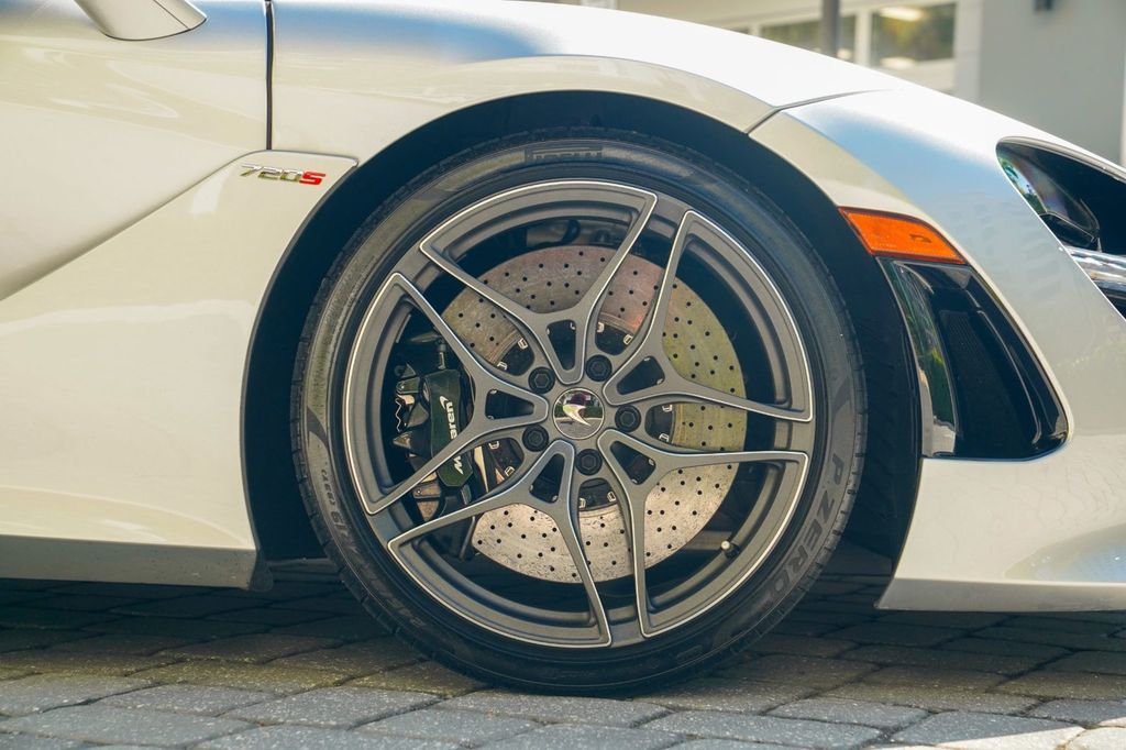 2020 McLaren 720S Luxury Spider - 22938050 - 37