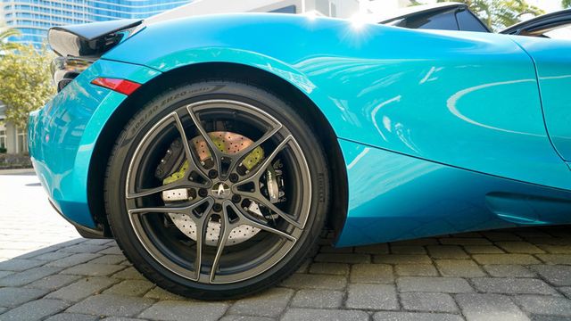 2020 McLaren 720S Luxury Spider - 22949521 - 29