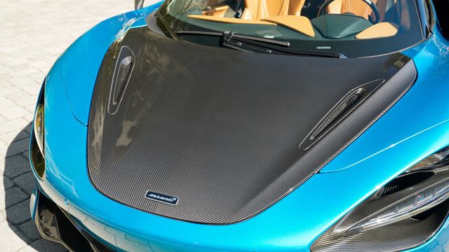 2020 McLaren 720S Luxury Spider - 22949521 - 40