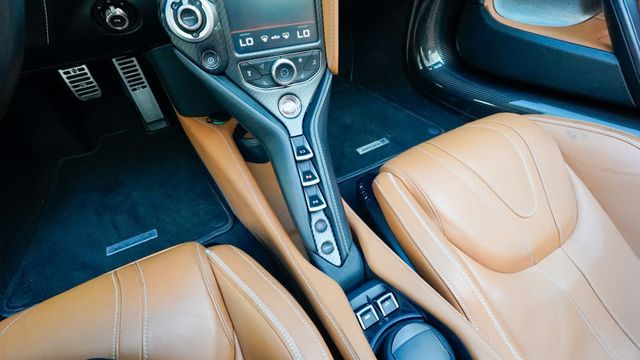 2020 McLaren 720S Luxury Spider - 22949521 - 71