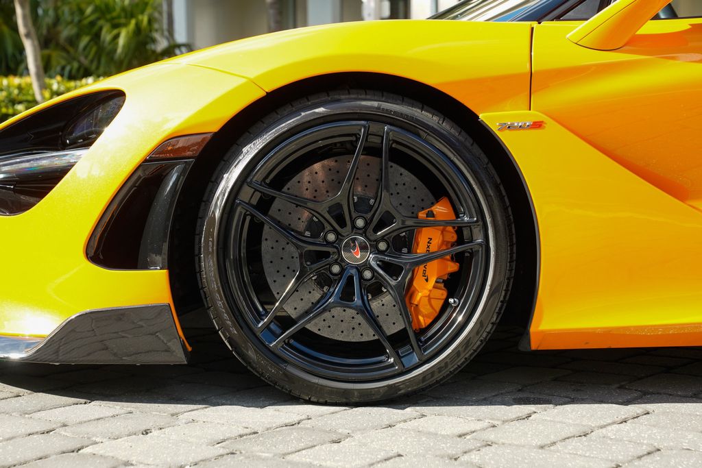 2020 McLaren 720S Luxury Spider - 22952697 - 14