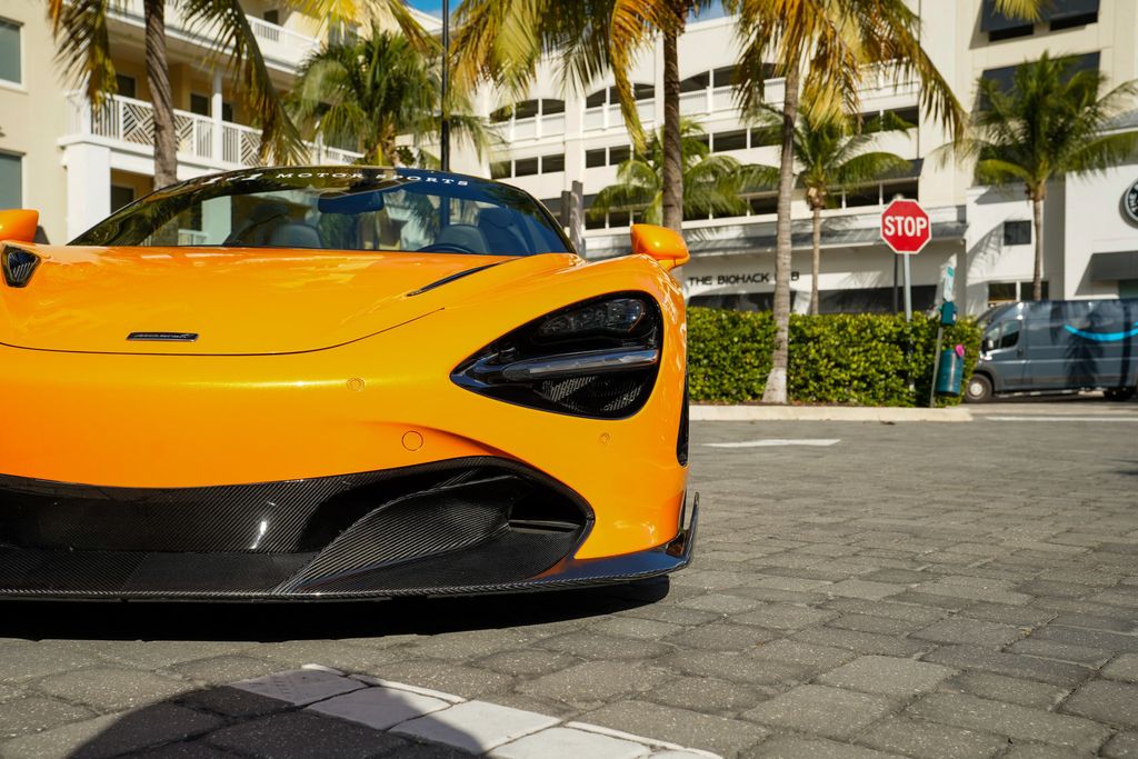 2020 McLaren 720S Luxury Spider - 22952697 - 7