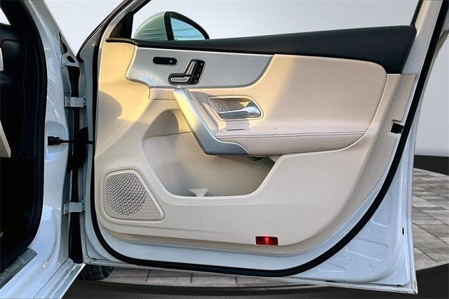 2020 Mercedes-Benz A-Class A 220 4MATIC Sedan - 22982520 - 16