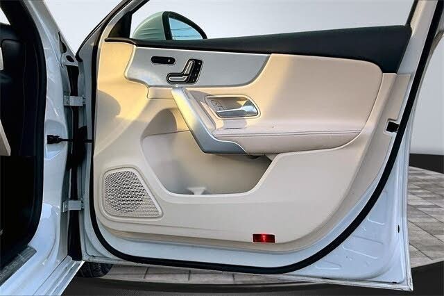 2020 Mercedes-Benz A-Class A 220 4MATIC Sedan - 22992869 - 16