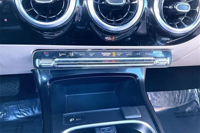 2020 Mercedes-Benz A-Class A 220 4MATIC Sedan - 22992869 - 25