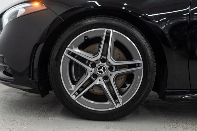 2020 Mercedes-Benz A-Class A 220 4MATIC Sedan - 23072643 - 32