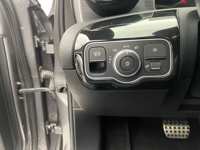 2020 Mercedes-Benz A-Class A 220 4MATIC Sedan - 22974352 - 20