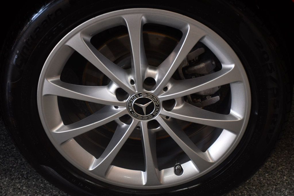 Mercedes-Benz A 220 photo 19