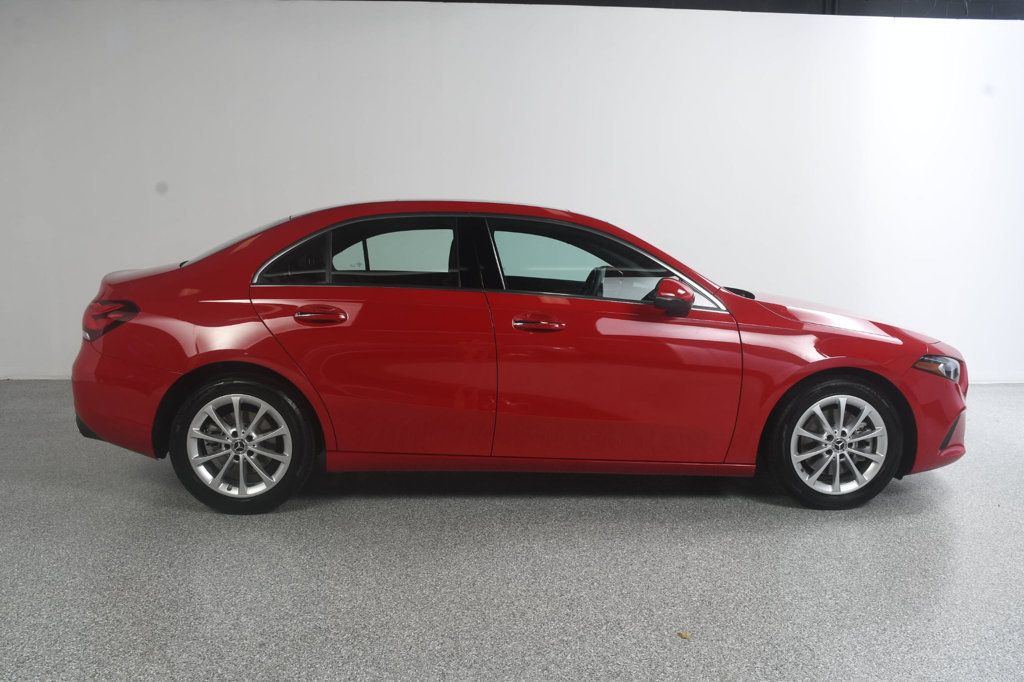 Mercedes-Benz A 220 photo 3