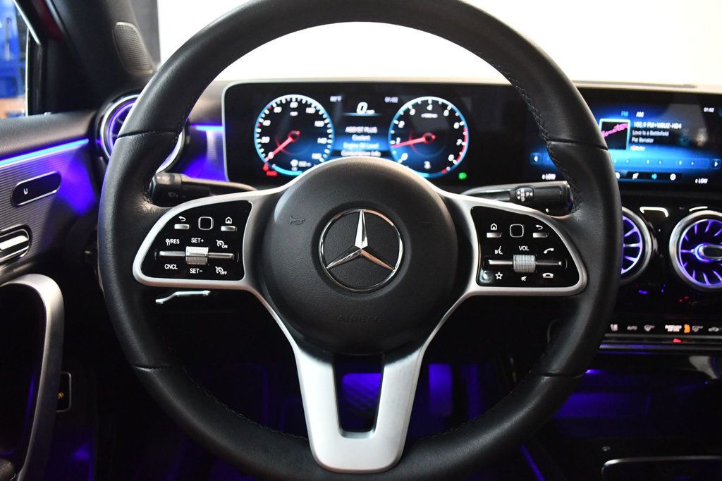 Mercedes-Benz A 220 photo 39