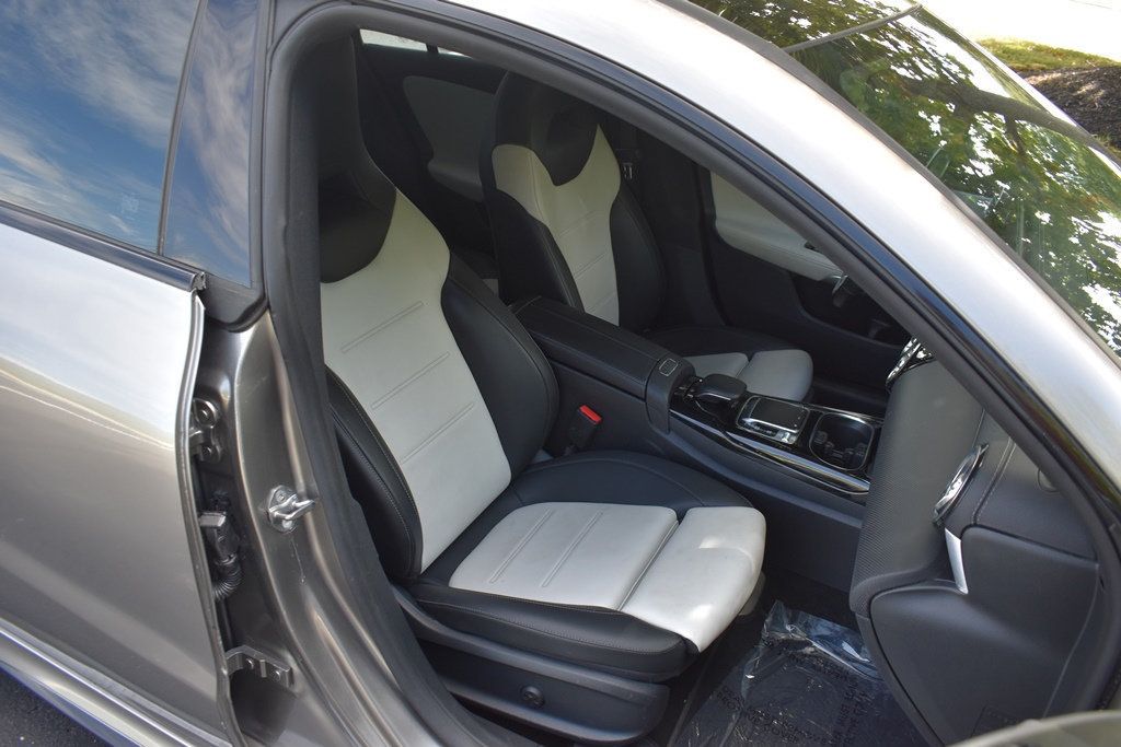 2020 Mercedes Benz CLA AMG 35 4MATIC photo 2