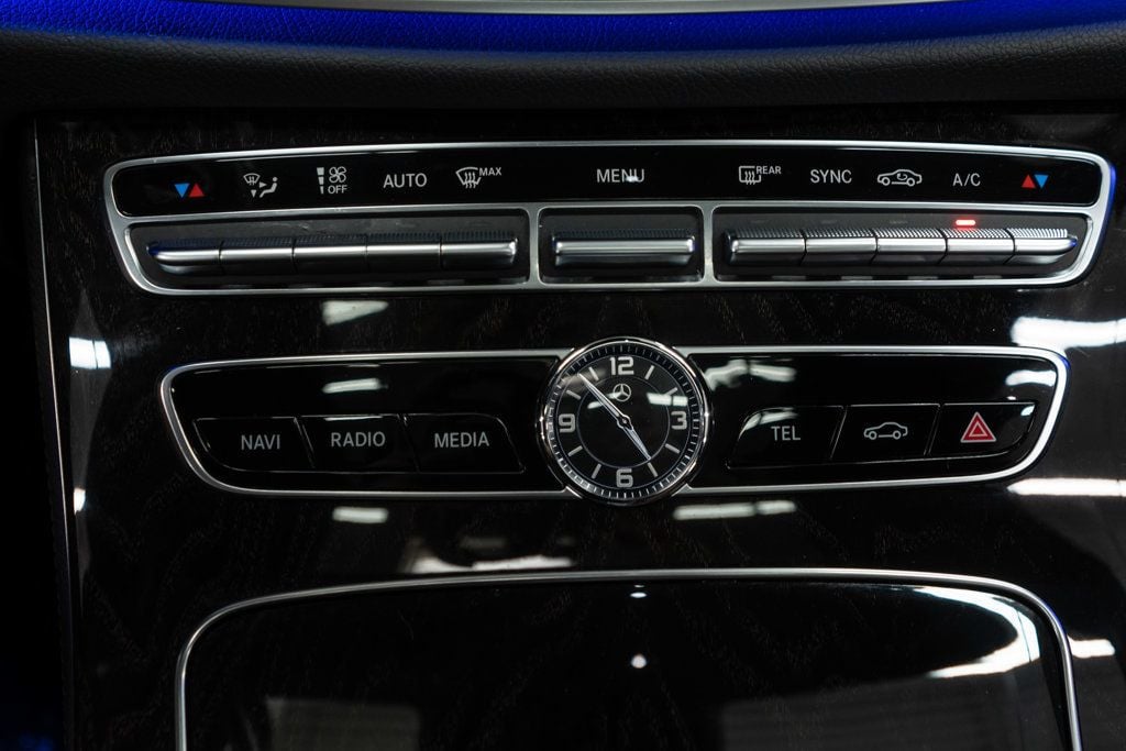 Mercedes-Benz CLS photo 22