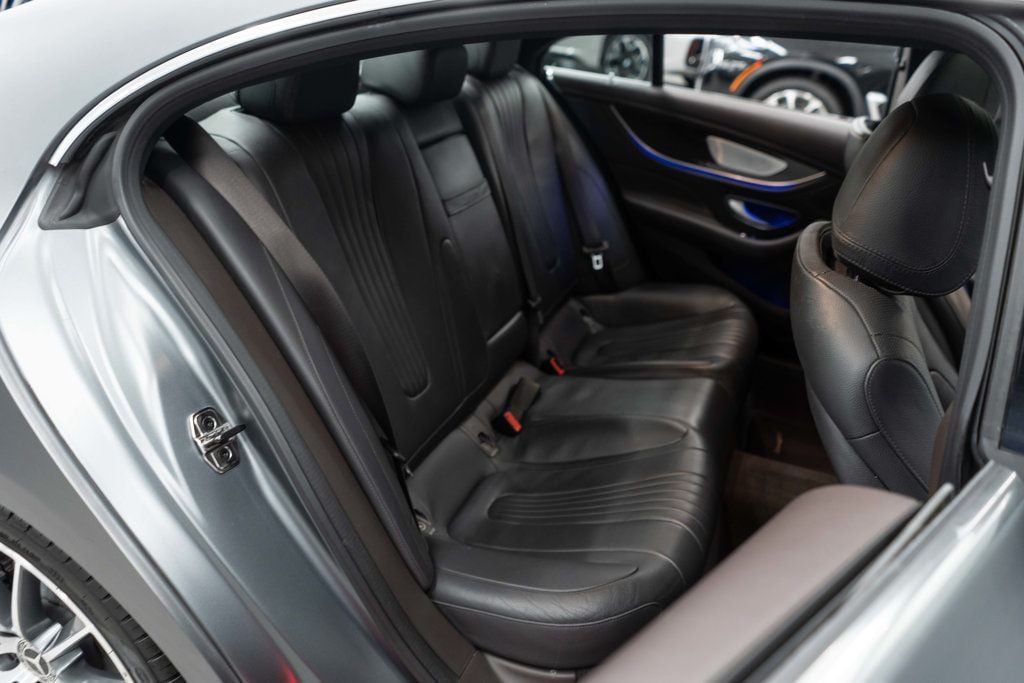 Mercedes-Benz CLS photo 33