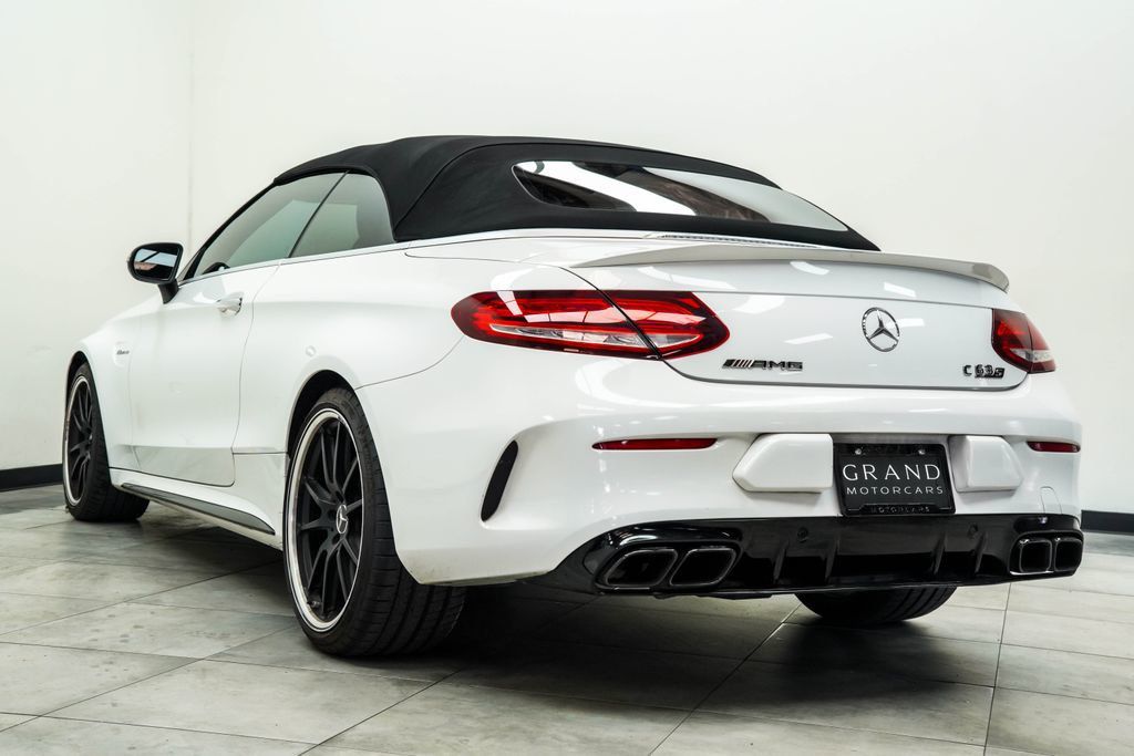 Mercedes-Benz C-Class photo 12