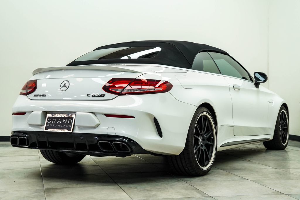 Mercedes-Benz C-Class photo 13