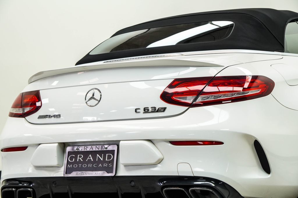 Mercedes-Benz C-Class photo 14