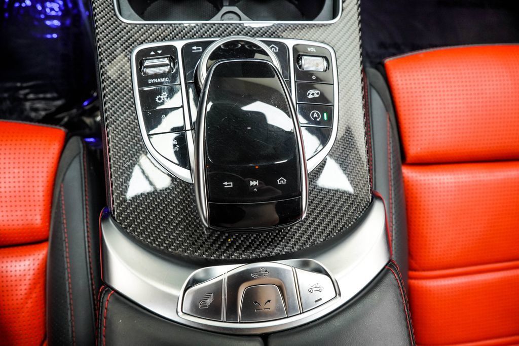 Mercedes-Benz C-Class photo 22