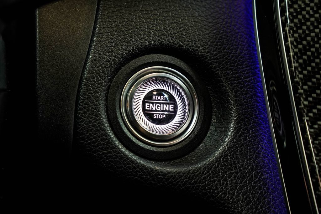 Mercedes-Benz C-Class photo 26