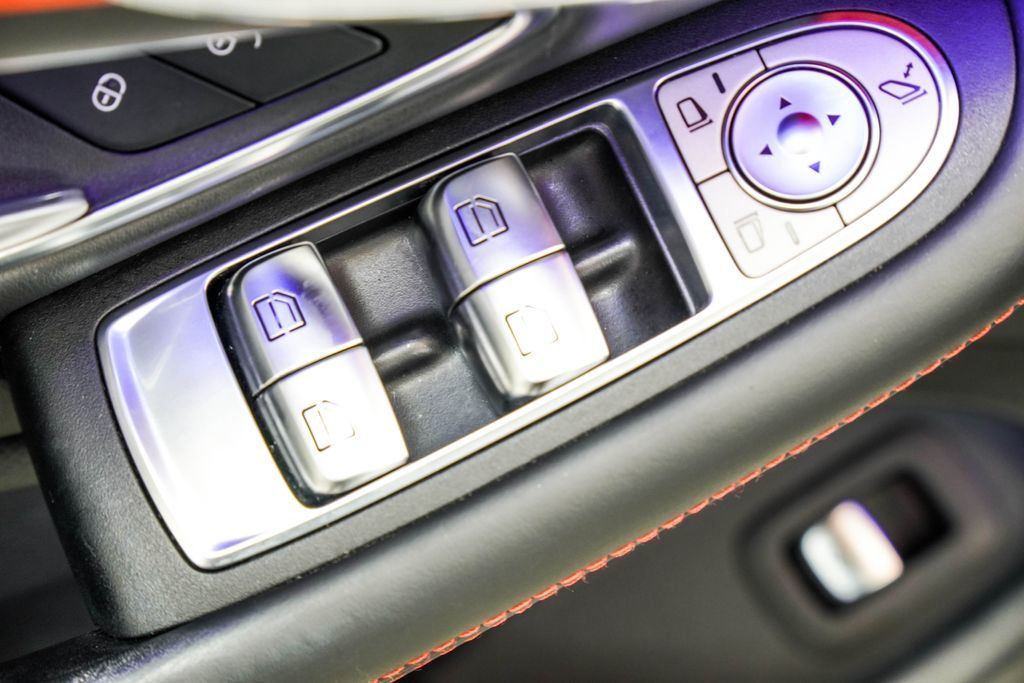 Mercedes-Benz C-Class photo 42