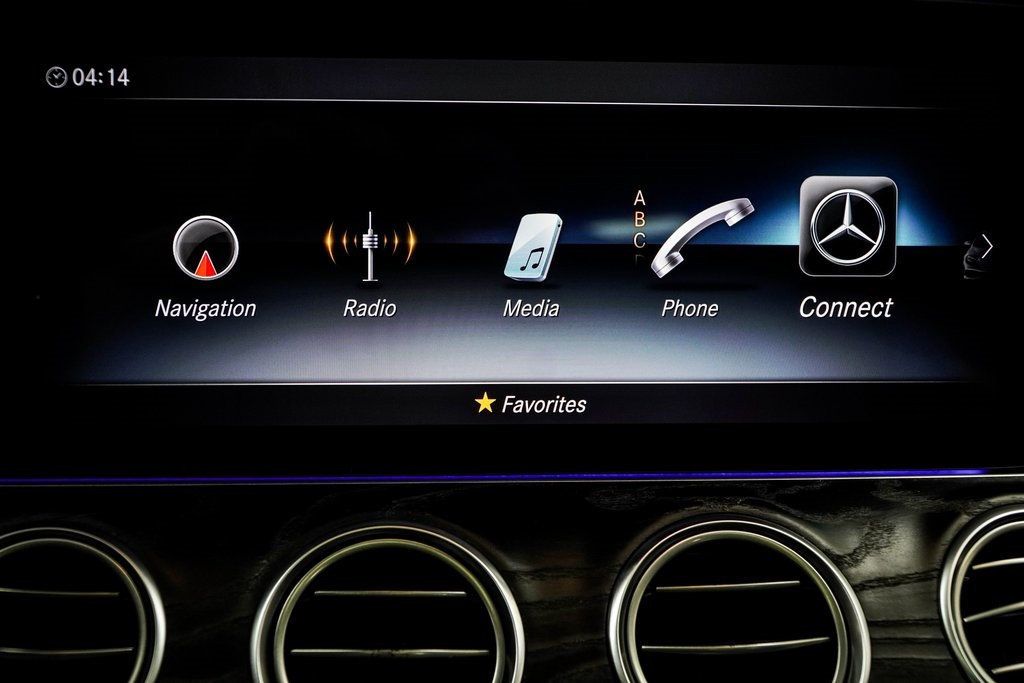 2020 Mercedes Benz E 350 4MATIC Sedan photo 23