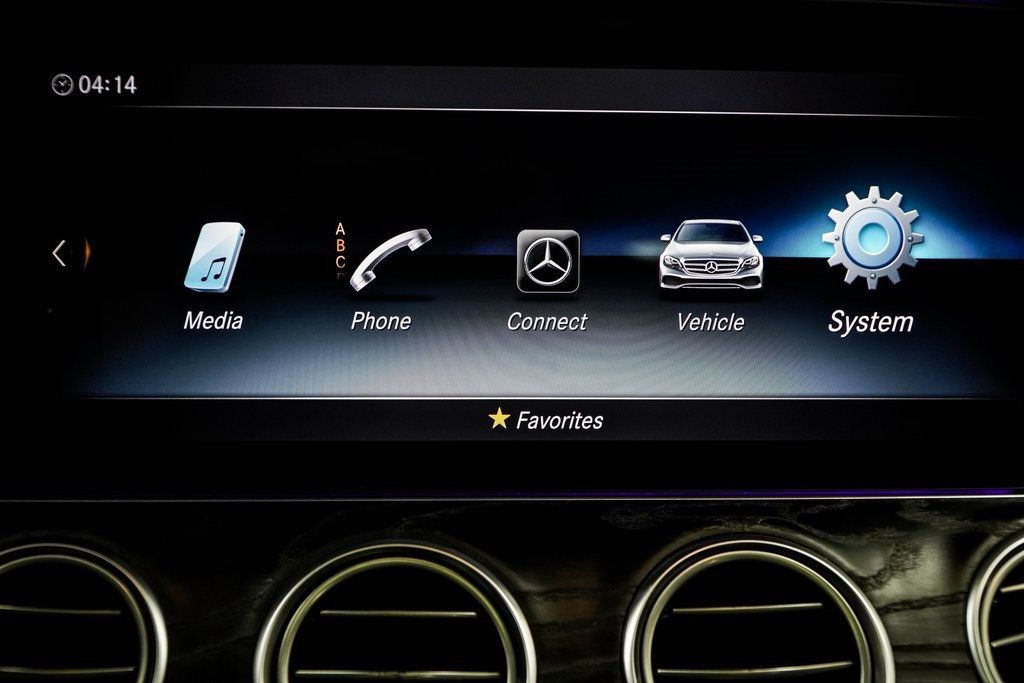 2020 Mercedes Benz E 350 4MATIC Sedan photo 24