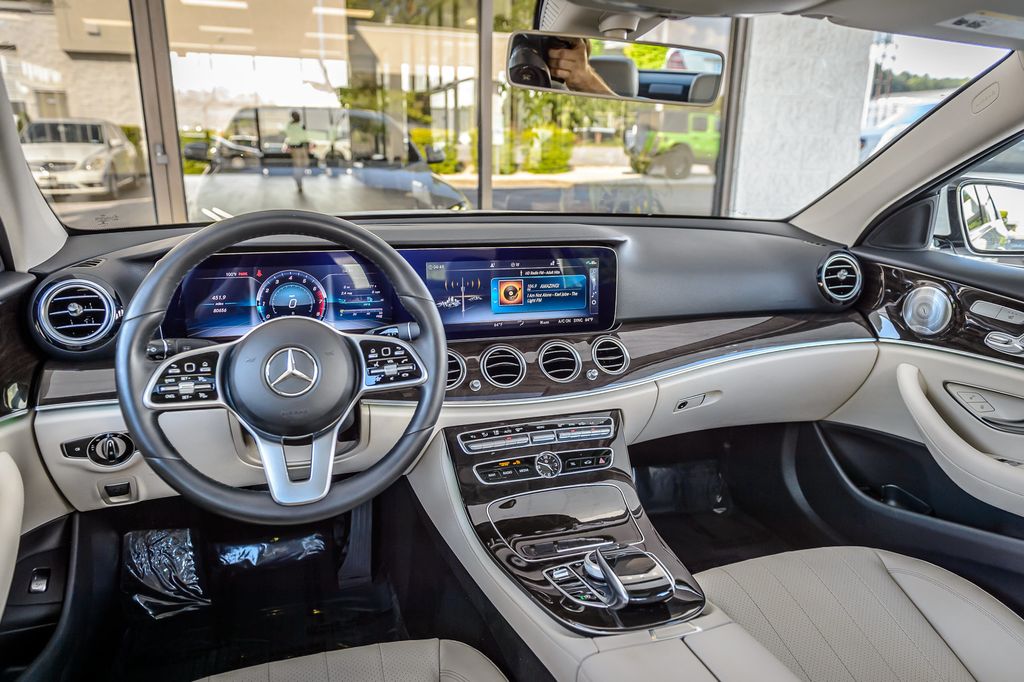 2020 Mercedes-Benz E-Class E 350 4MATIC Sedan - 23078923 - 24