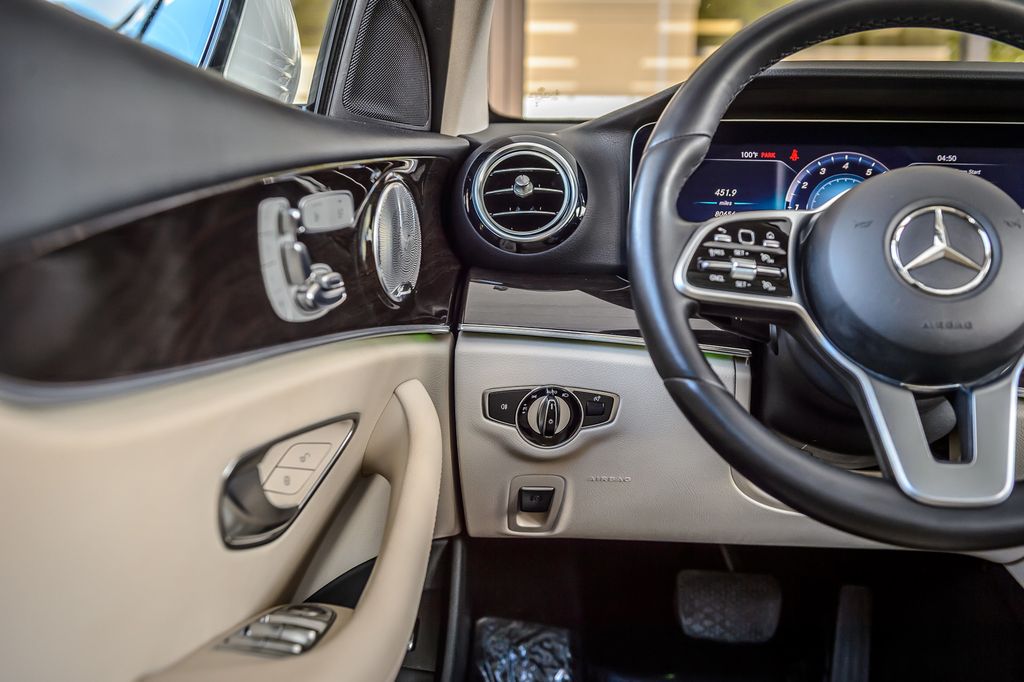 2020 Mercedes-Benz E-Class E 350 4MATIC Sedan - 23078923 - 26